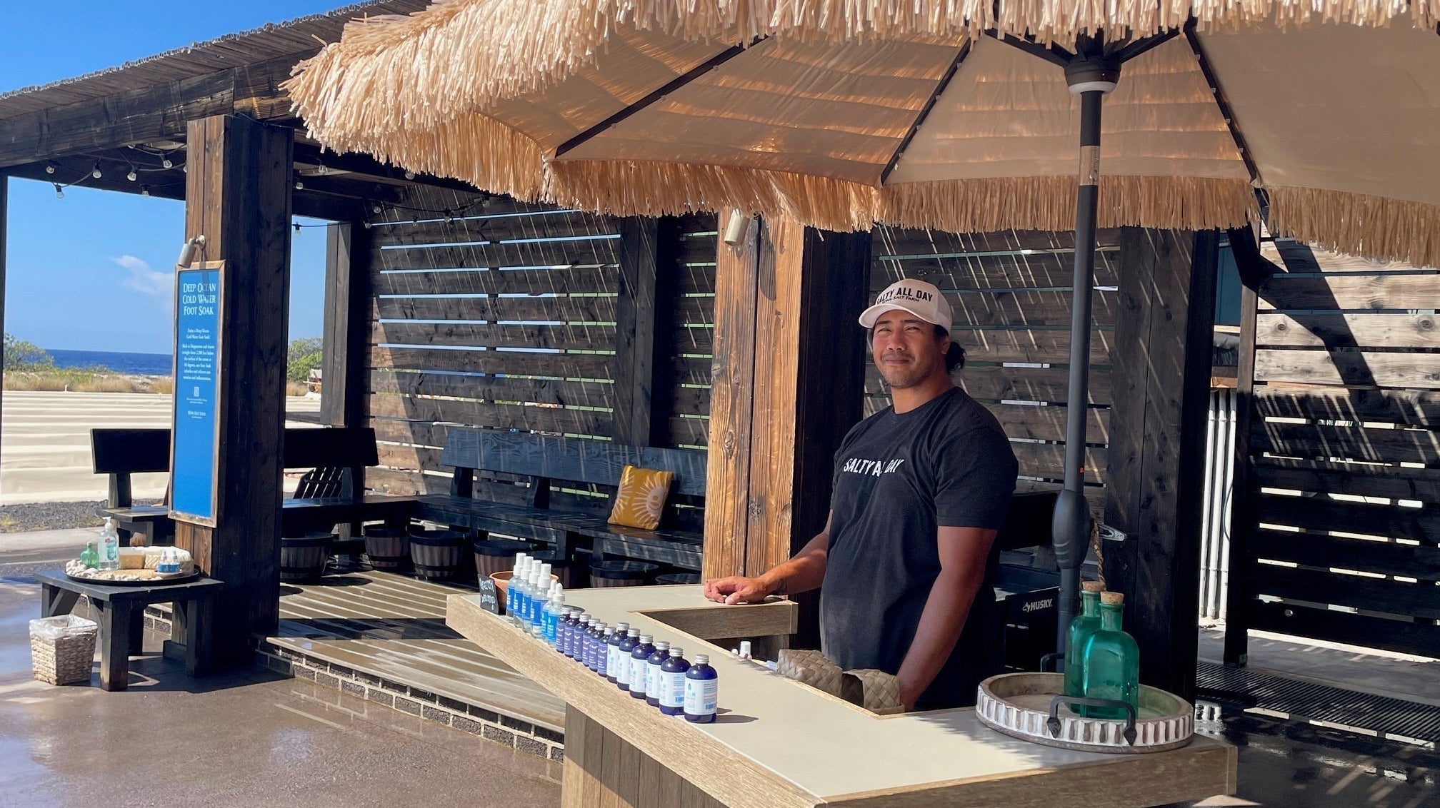 Deep Ocean Foot Soak Cabana