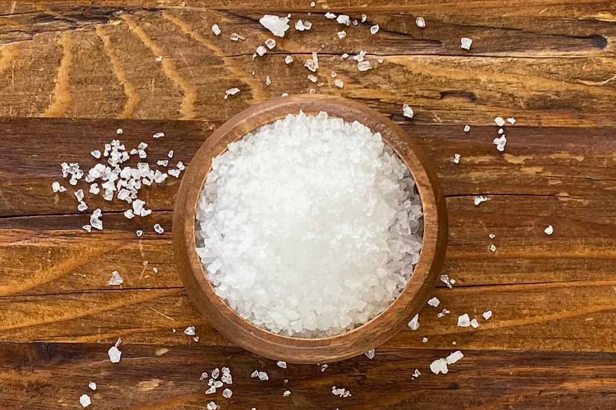 Salt guide flakey finishing salt