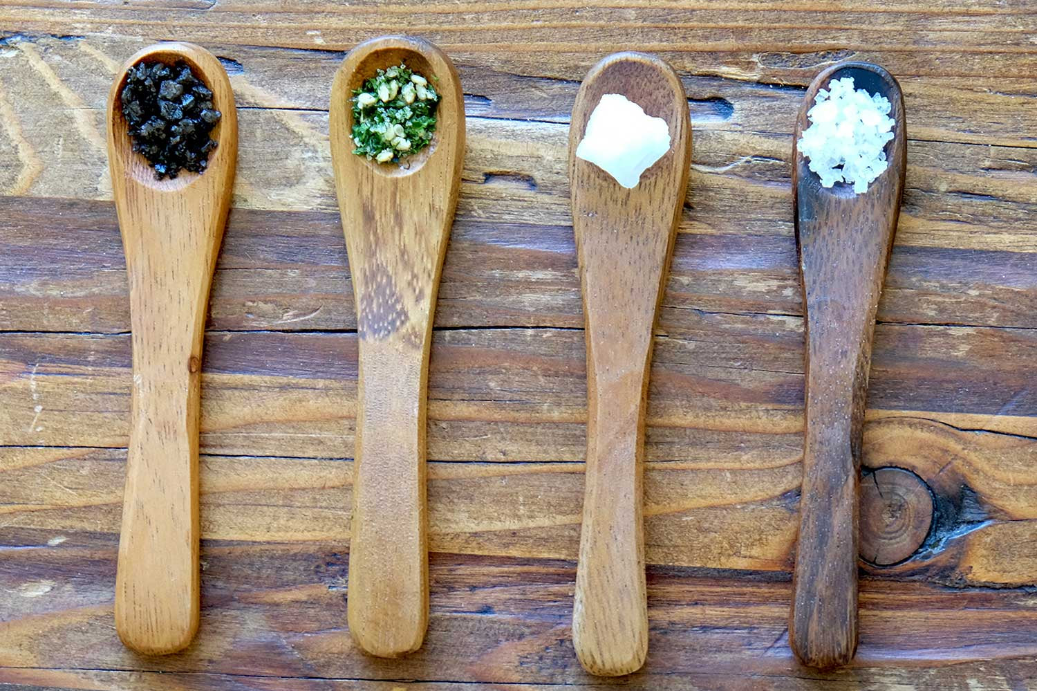 Salt guide salt spoons